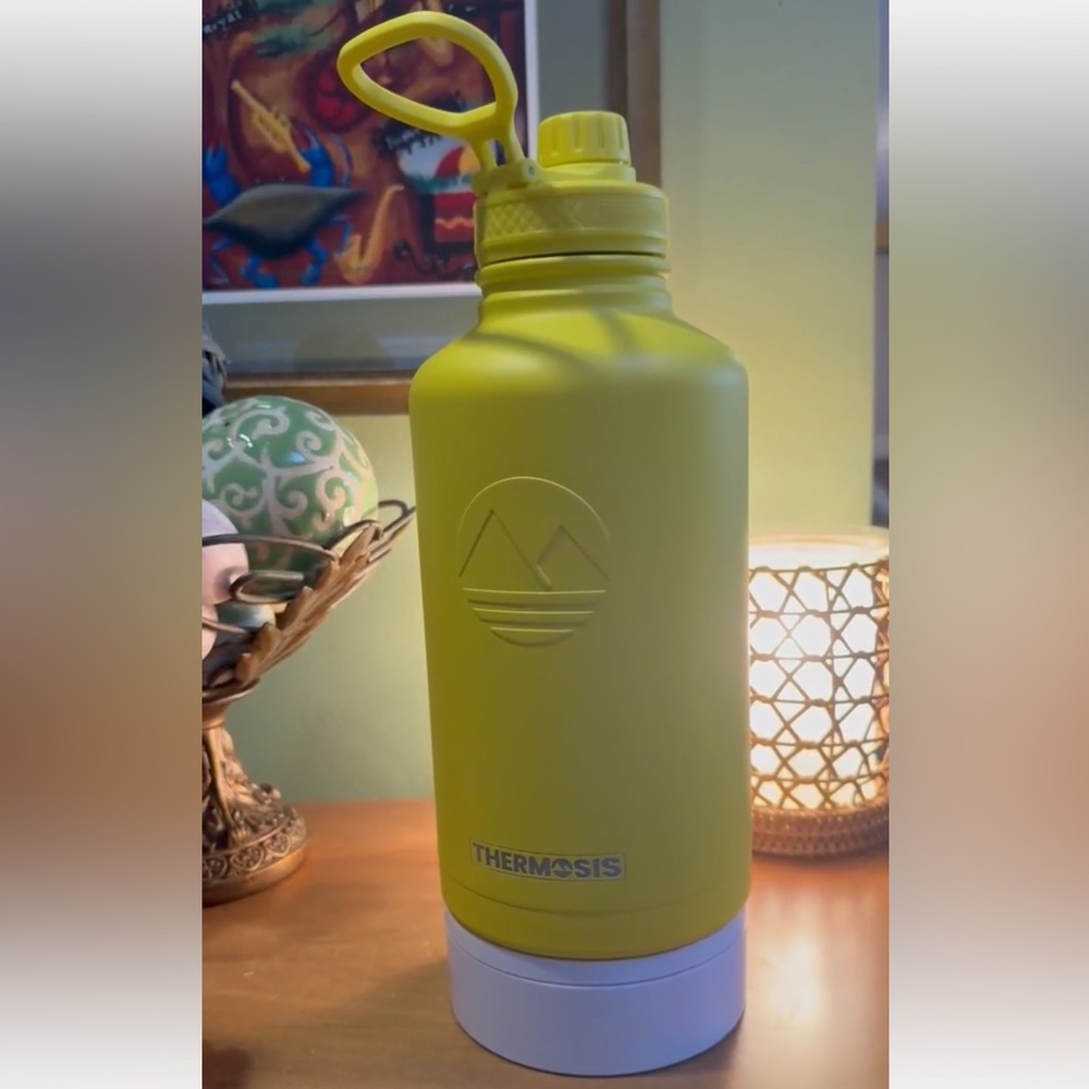 Thermosis Half Gallon Insulated
Water Bottle With Crossbody Sleeve 64oz - Picture 5 of 16